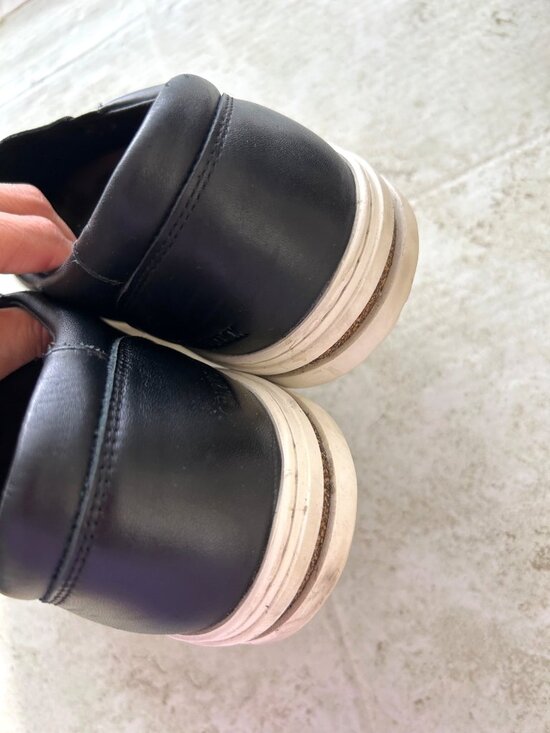 Birkenstock Men\'s Sz 44 Black Oswego Leather Slip-On Shoes With White Soles main image 8